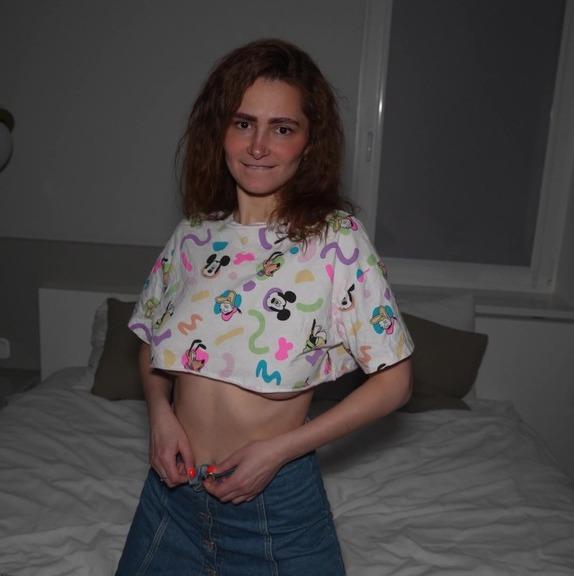 Princess Lili - She Thought The Shoot Would Be Easy, But She Got Destroyed By A Big Dick FullHD 1080p/HD 720p