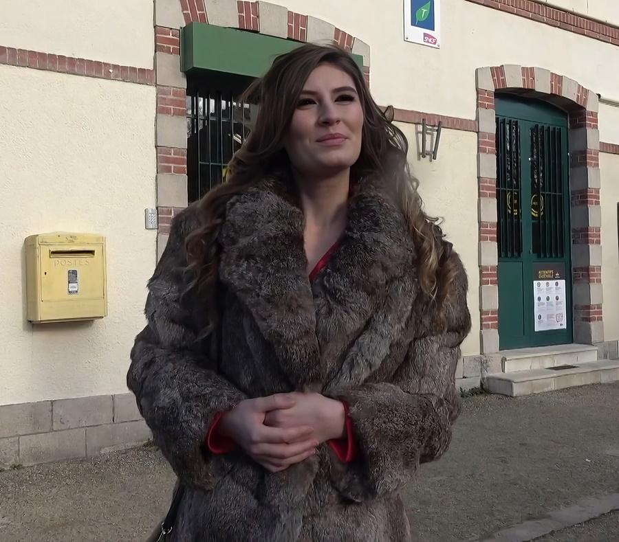 Candice Demellza - Christmas Surprise With Candice And Alba FullHD 1080p