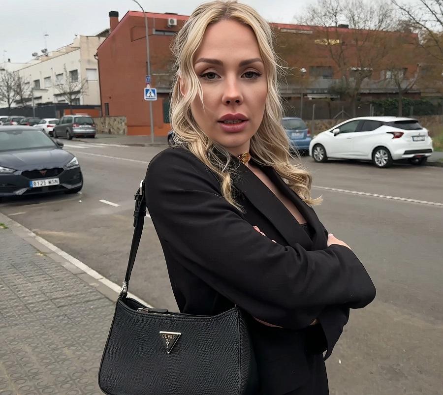 Angie Lynx - Real Public Fuck with a Blonde After Meeting Her in the Street UltraHD/4K 2160p