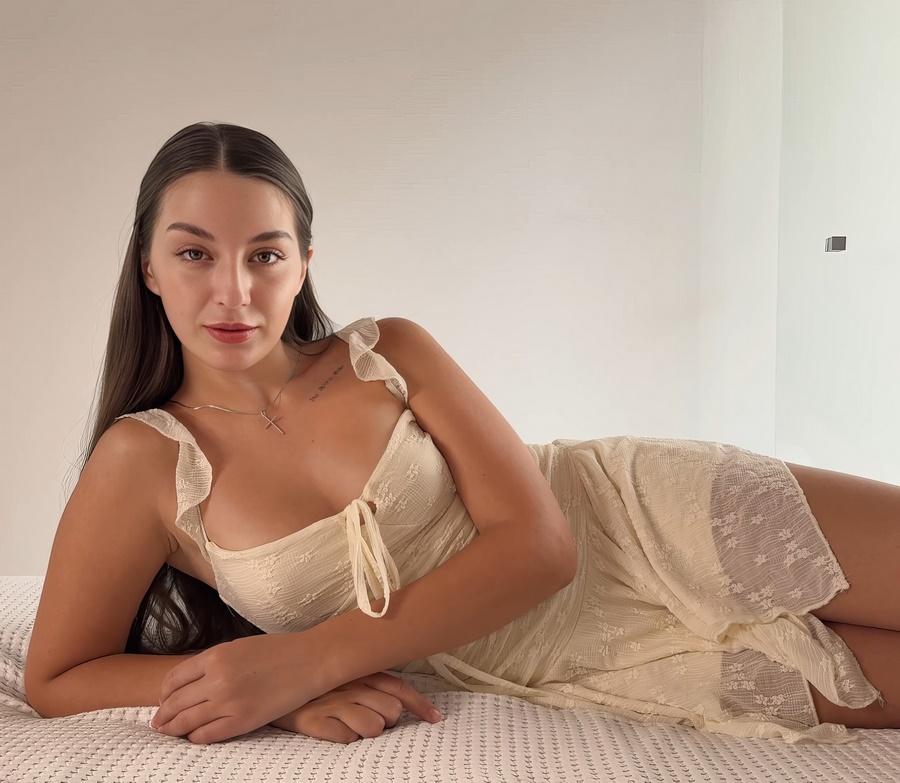 Sugary Kitty - Why Does My Stepsister Think Sex Is Therapy UltraHD/4K 2160p