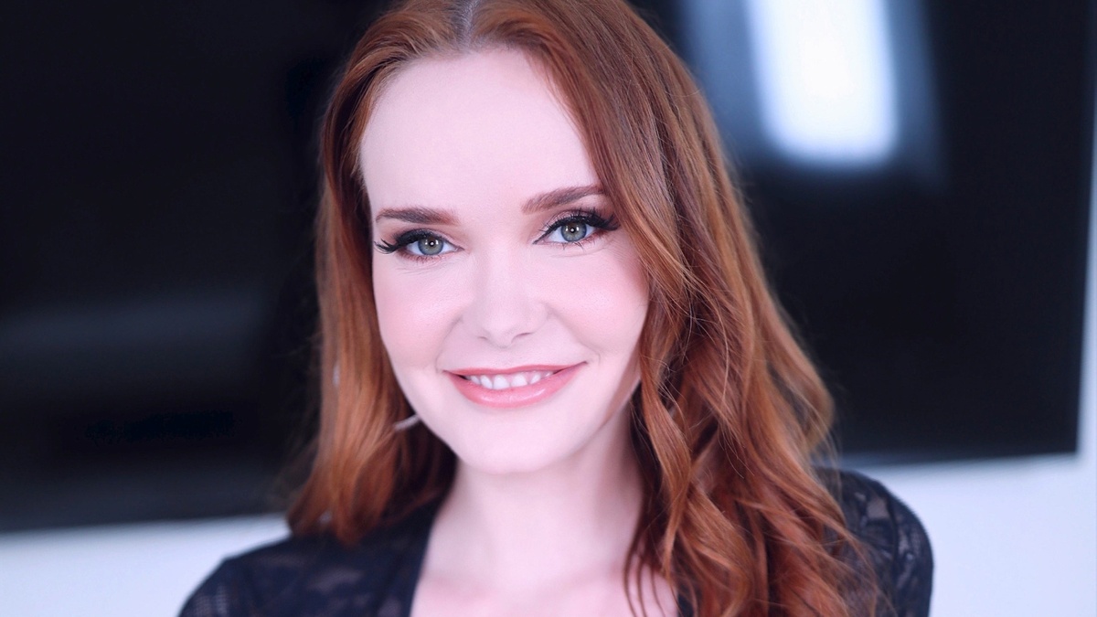 Amateur Allure - Chloe Foxxe [1080p]