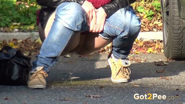 Pissing shy puddle (1080p)