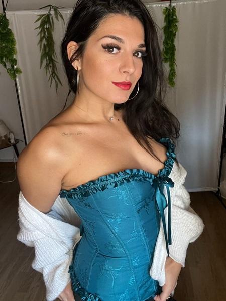 Lola Deluca Pack