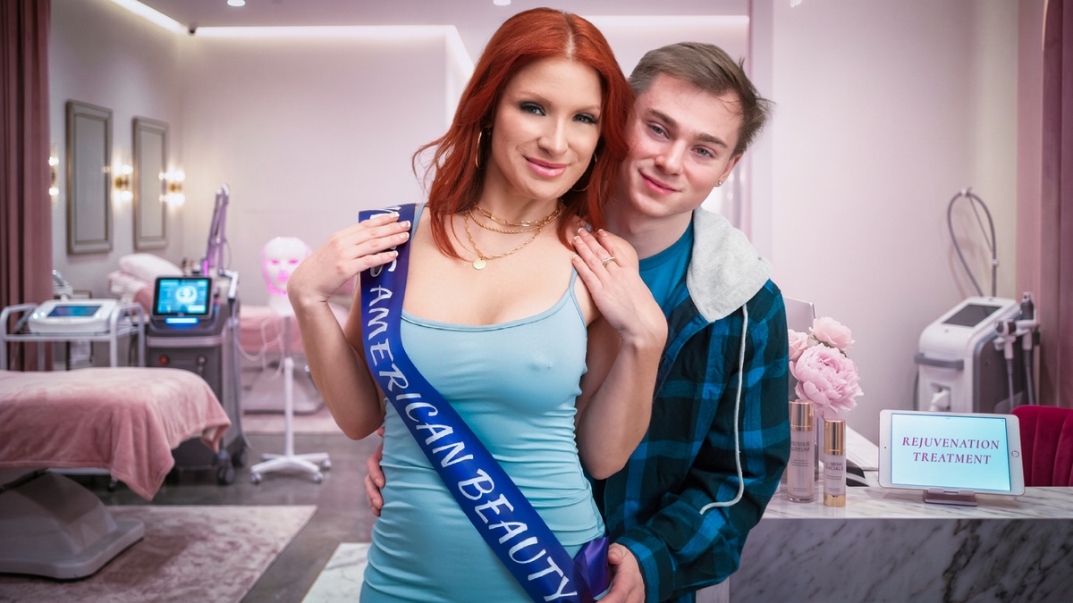 Mom Drips - Elise London [4K/1080p]