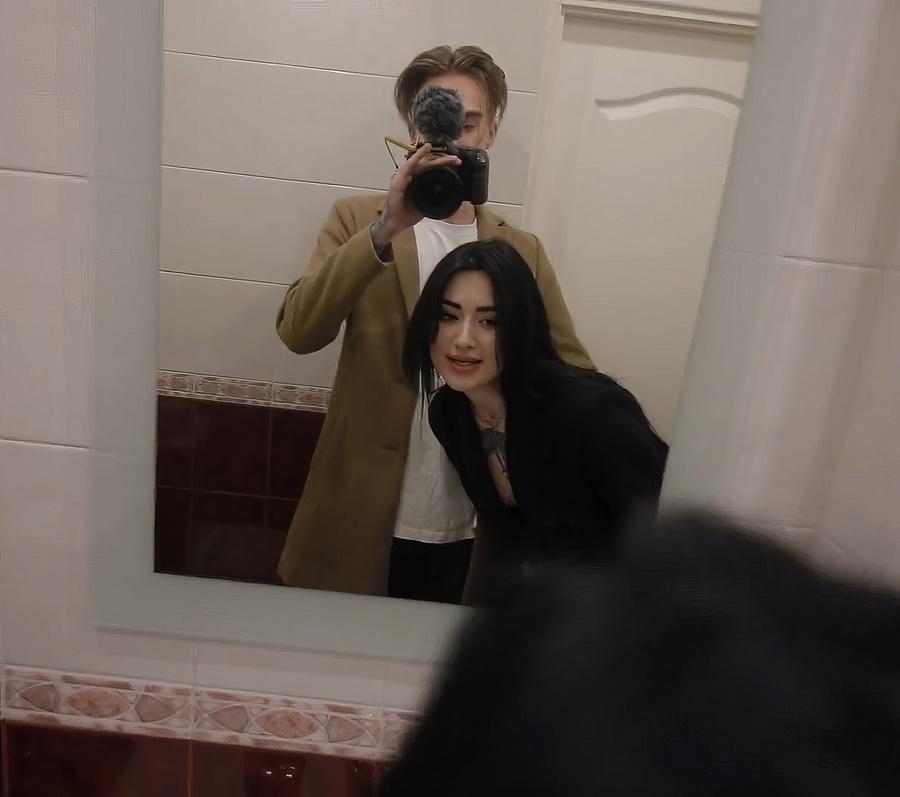 Unknown - Cum In Pussy Without a Condom In a Public Toilet FullHD 1080p