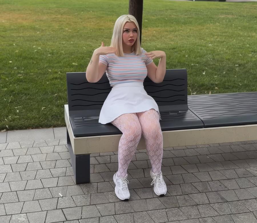 Blondessa - It Was a Hot Day And I Invited a Stranger To Have a Beer FullHD 1080p