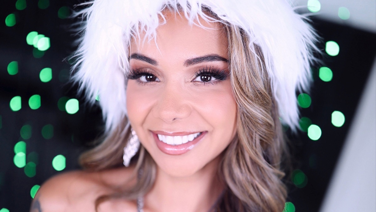 Amateur Allure - Ava Amira [1080p]