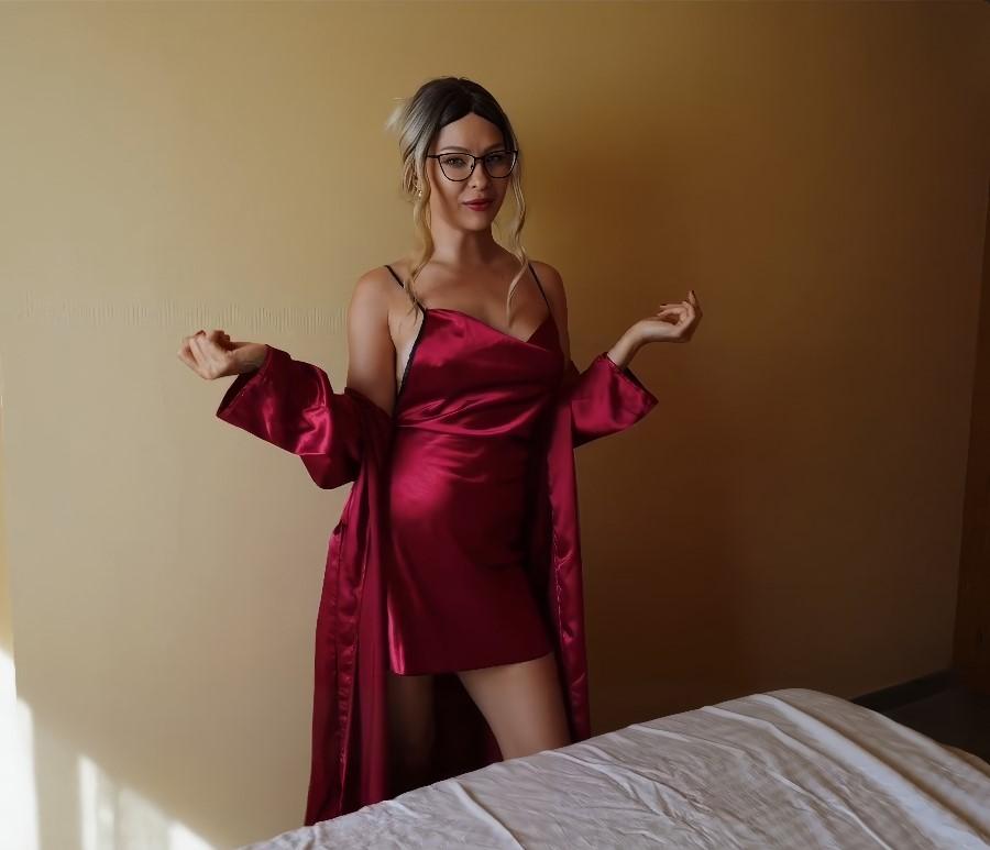 Alexa Poshspicy - Stepmom Teaches Me How To Make Girl Squirt FullHD 1080p