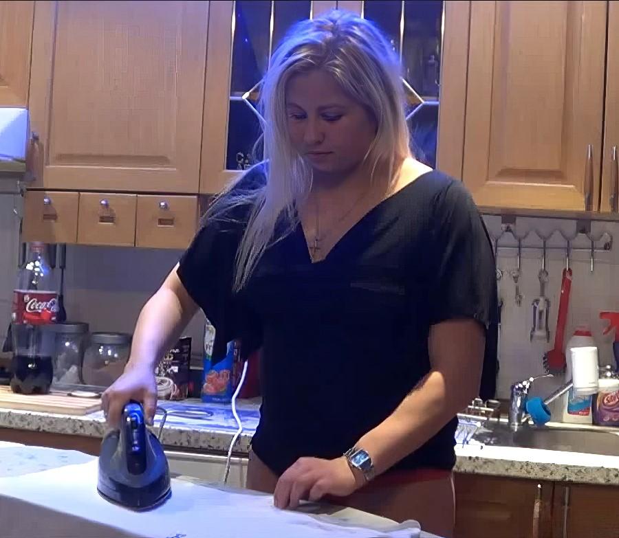 Candy Lover - Pregnant Model HD 720p