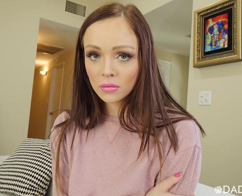 Aliya Brynn - Chip In - SD/100p