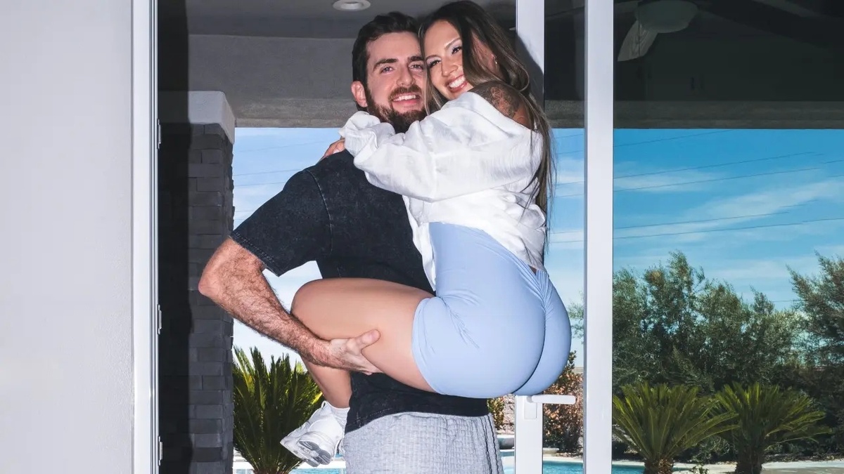 Brazzers Exxtra - Goddess Guzman [4K/1080p/SD]