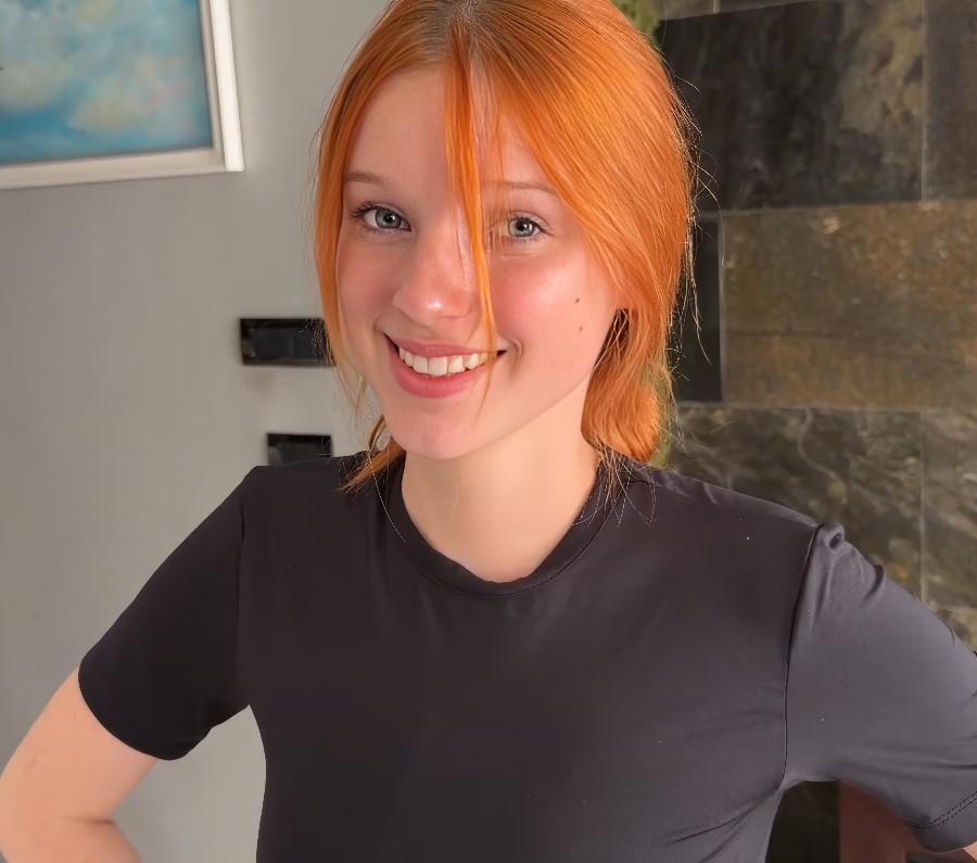 Kuporovaa Krupa - A Young Female Student is Ready to do Anything - Just to Avoid Mopping the Floors FullHD 1080p